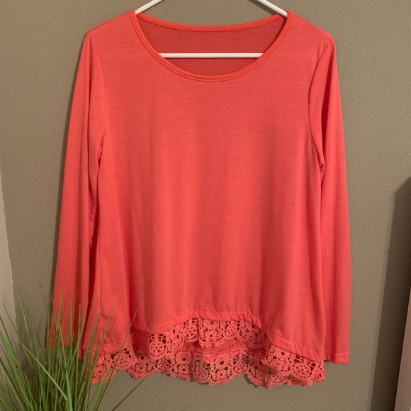 Tops - Long sleeve coral blouse. Crochet bottom. Size XL.